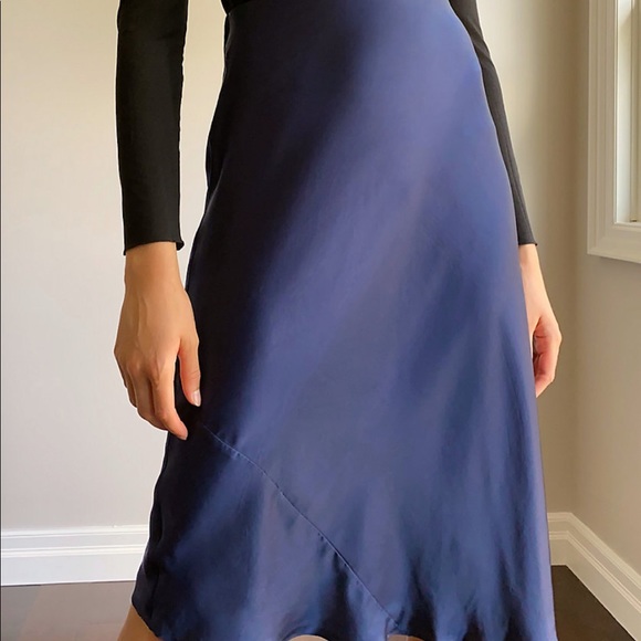 BNWT Aritzia Wilfred Only Slip satin Skirt Sz 0 XS - Picture 2 of 7